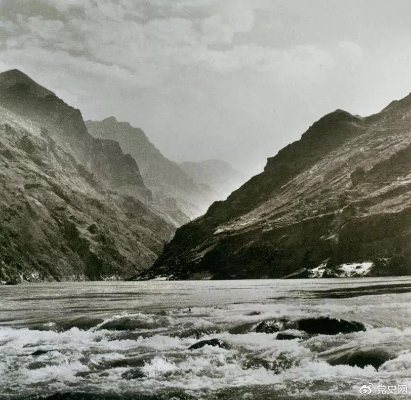 439ee1849dfe4f7393276cb69f702219.jpg 439ee1849dfe4f7393276cb69f702219.jpg